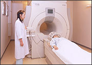 MRI［核磁気共鳴装置］